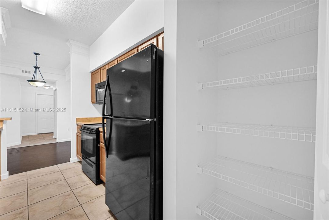 For Sale: $349,000 (2 beds, 2 baths, 1213 Square Feet)