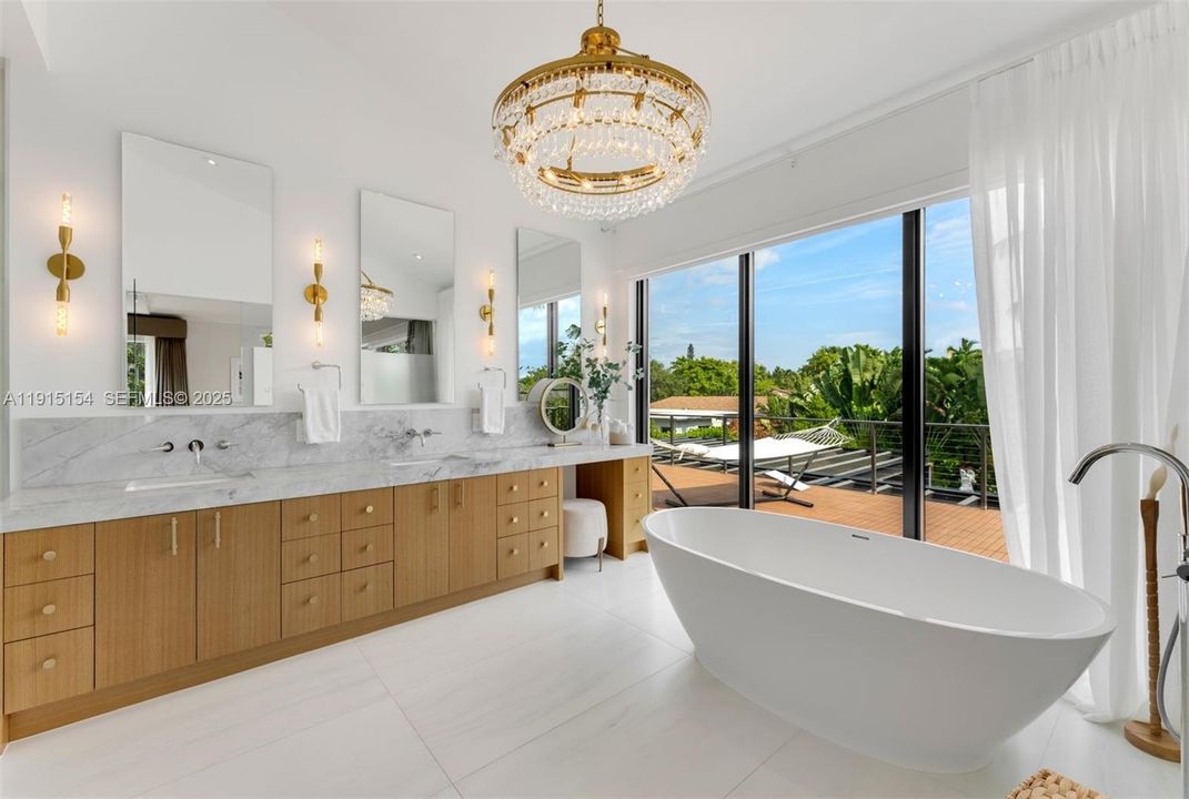 For Sale: $10,750,000 (5 beds, 6 baths, 6162 Square Feet)