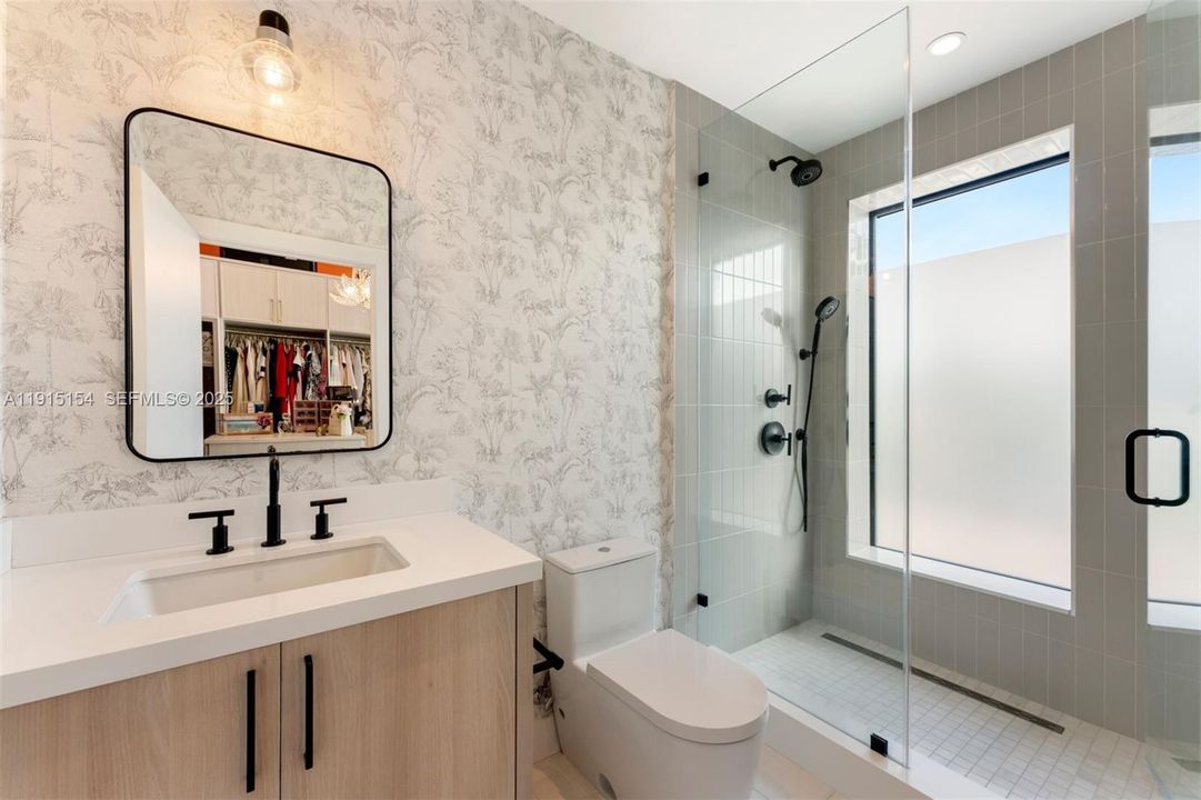 For Sale: $10,750,000 (5 beds, 6 baths, 6162 Square Feet)