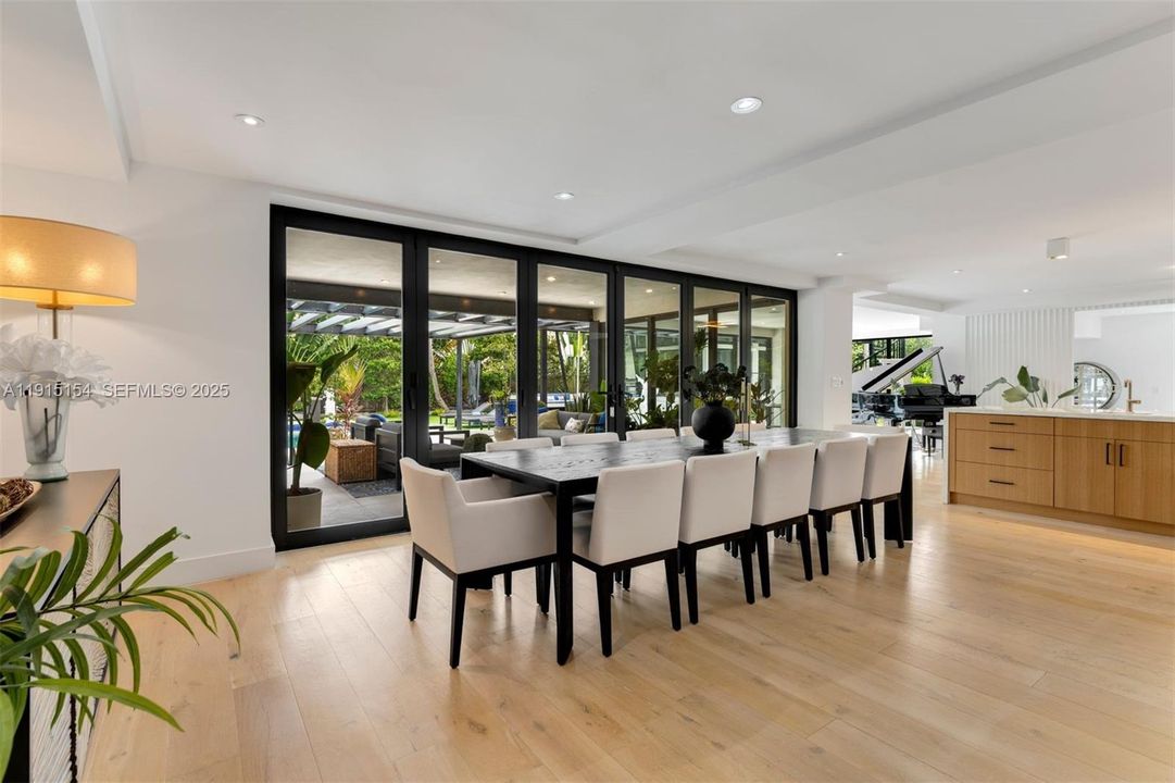 For Sale: $10,750,000 (5 beds, 6 baths, 6162 Square Feet)