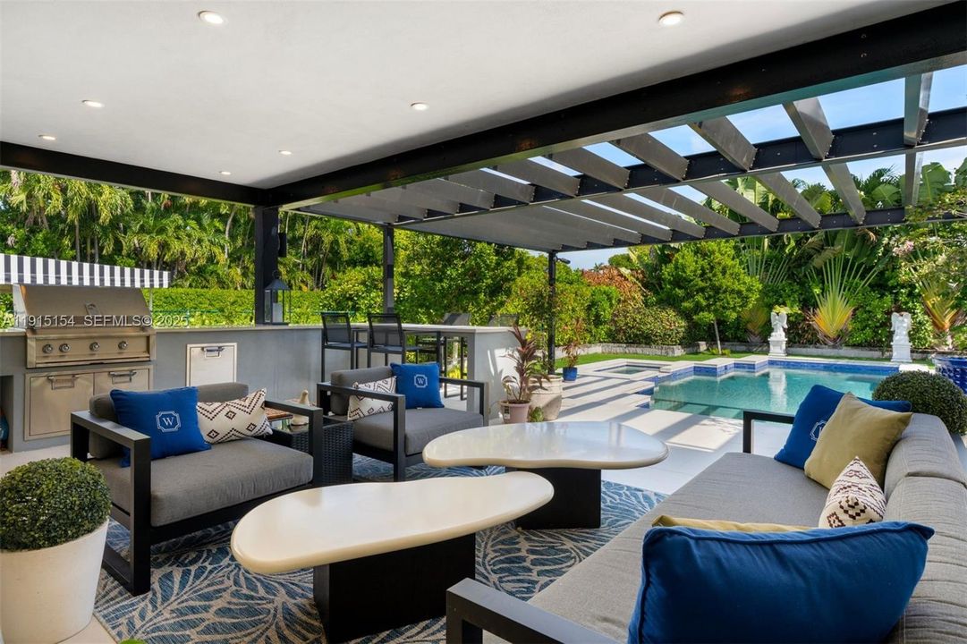 For Sale: $10,750,000 (5 beds, 6 baths, 6162 Square Feet)