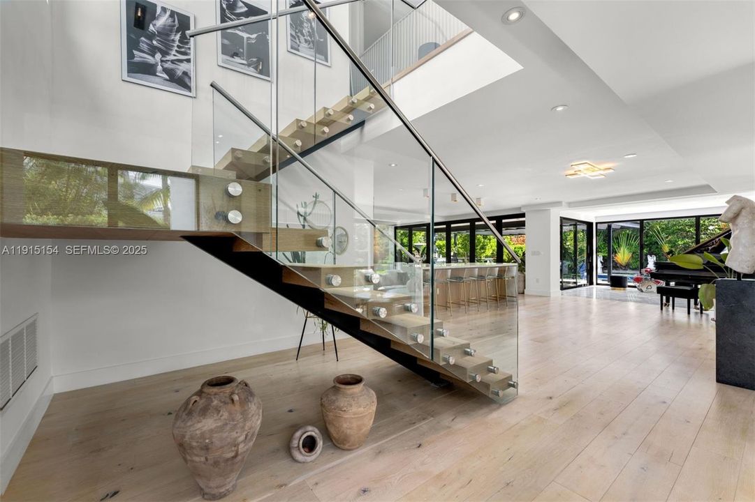 For Sale: $10,750,000 (5 beds, 6 baths, 6162 Square Feet)