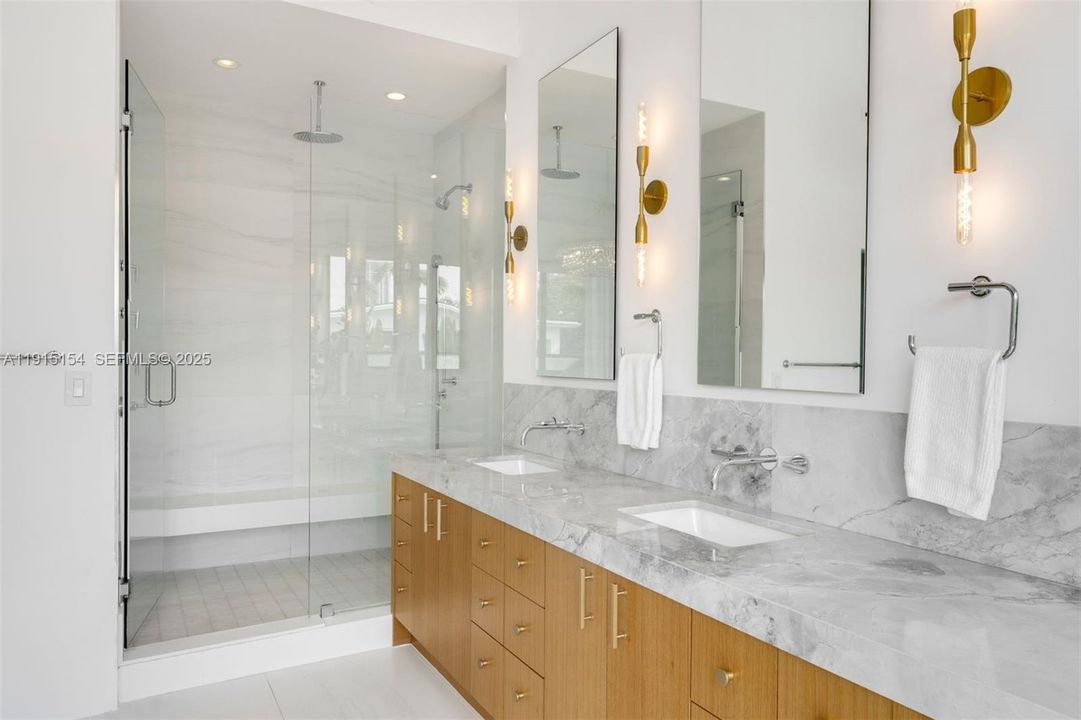 For Sale: $10,750,000 (5 beds, 6 baths, 6162 Square Feet)