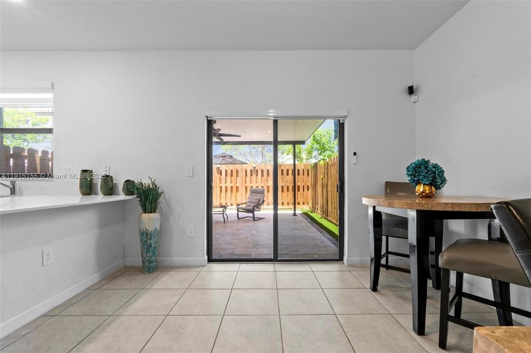 For Rent: $2,800 (3 beds, 2 baths, 1483 Square Feet)