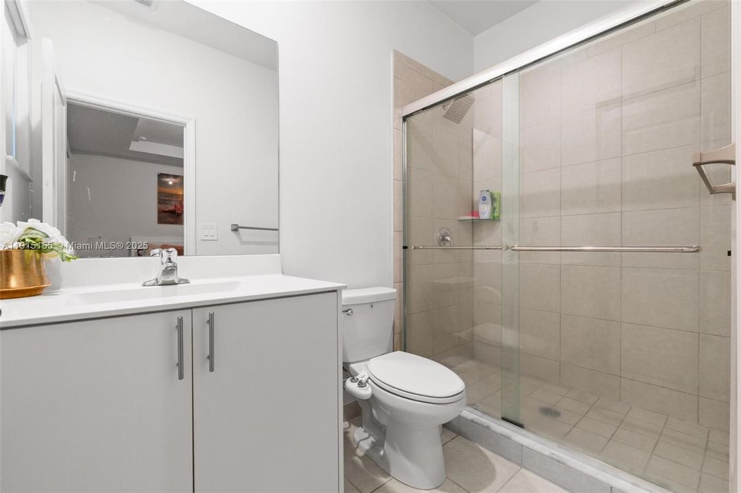 For Rent: $2,800 (3 beds, 2 baths, 1483 Square Feet)