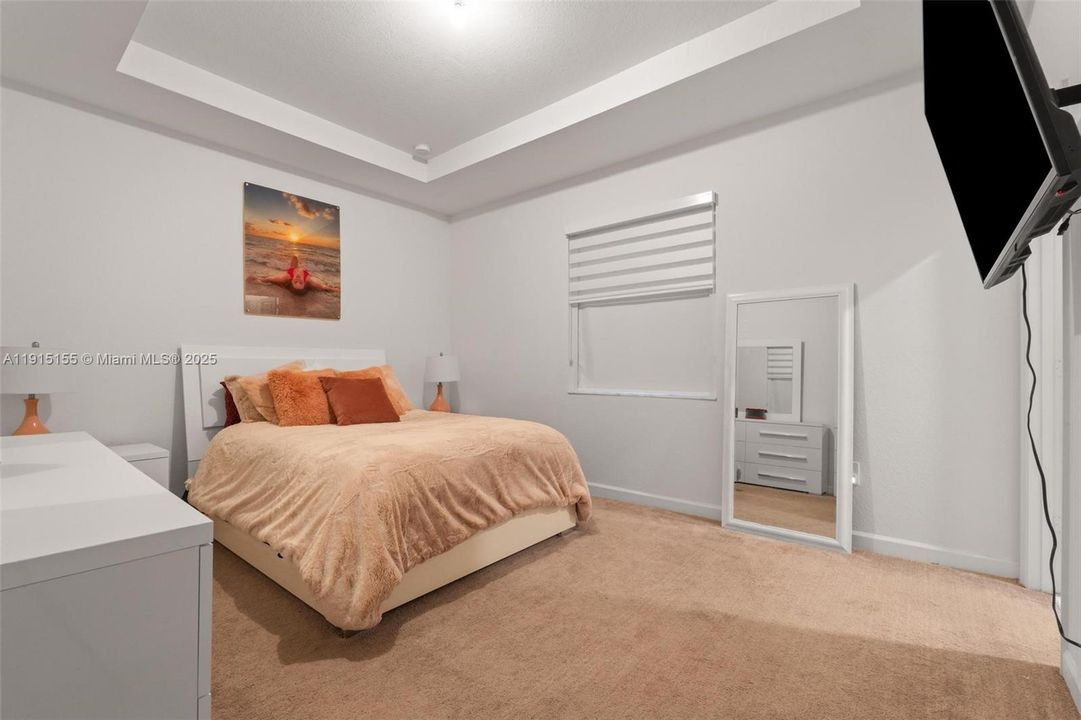 For Rent: $2,800 (3 beds, 2 baths, 1483 Square Feet)