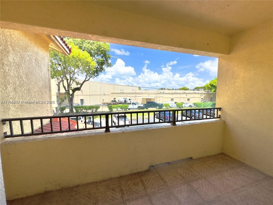 En Venta: $220,000 (1 camas, 1 baños, 878 Pies cuadrados)