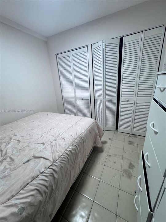 For Rent: $1,300 (0 beds, 1 baths, 2018 Square Feet)