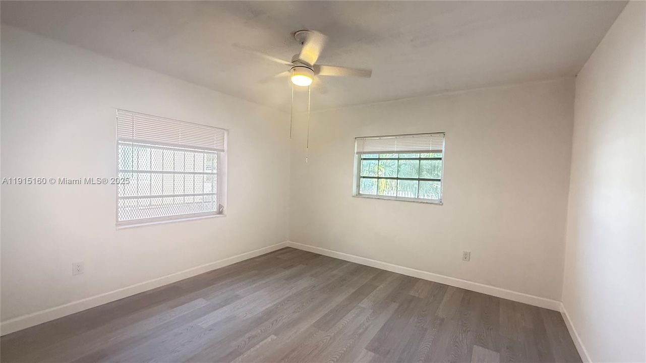 Под контрактом: $3,400 (3 спален, 2 ванн, 1568 Квадратных фут)