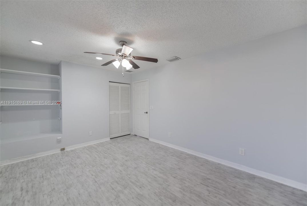 En Venta: $850,000 (5 camas, 3 baños, 2879 Pies cuadrados)