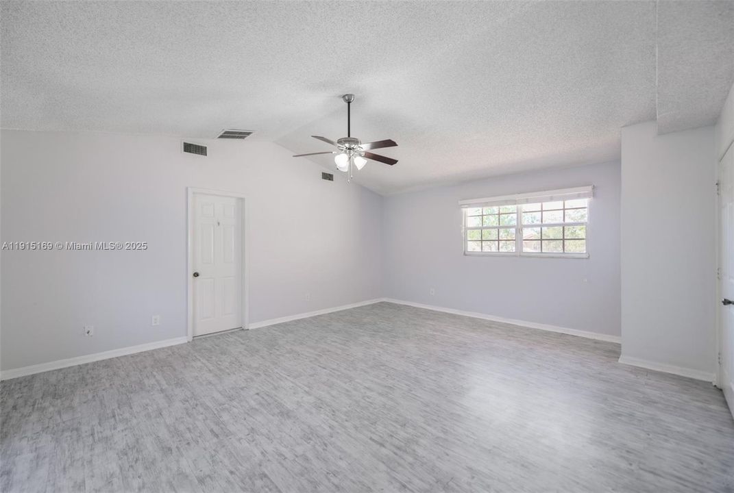 En Venta: $850,000 (5 camas, 3 baños, 2879 Pies cuadrados)