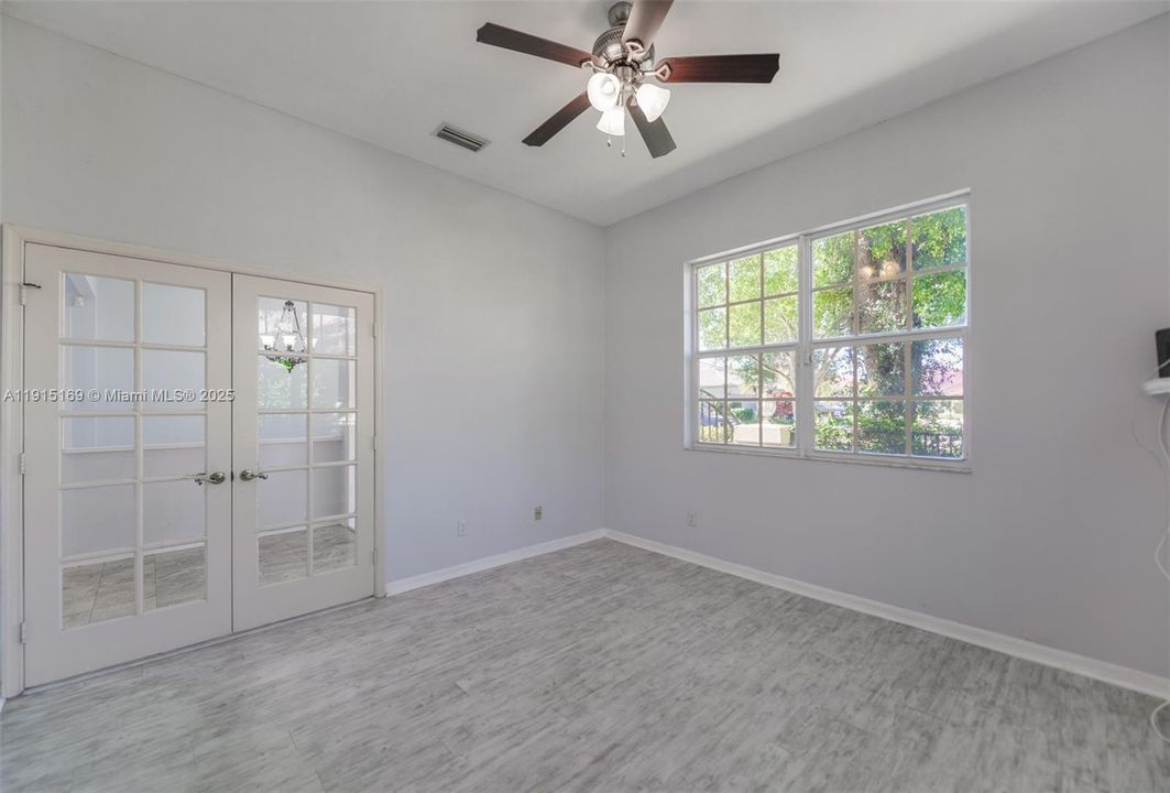 En Venta: $850,000 (5 camas, 3 baños, 2879 Pies cuadrados)