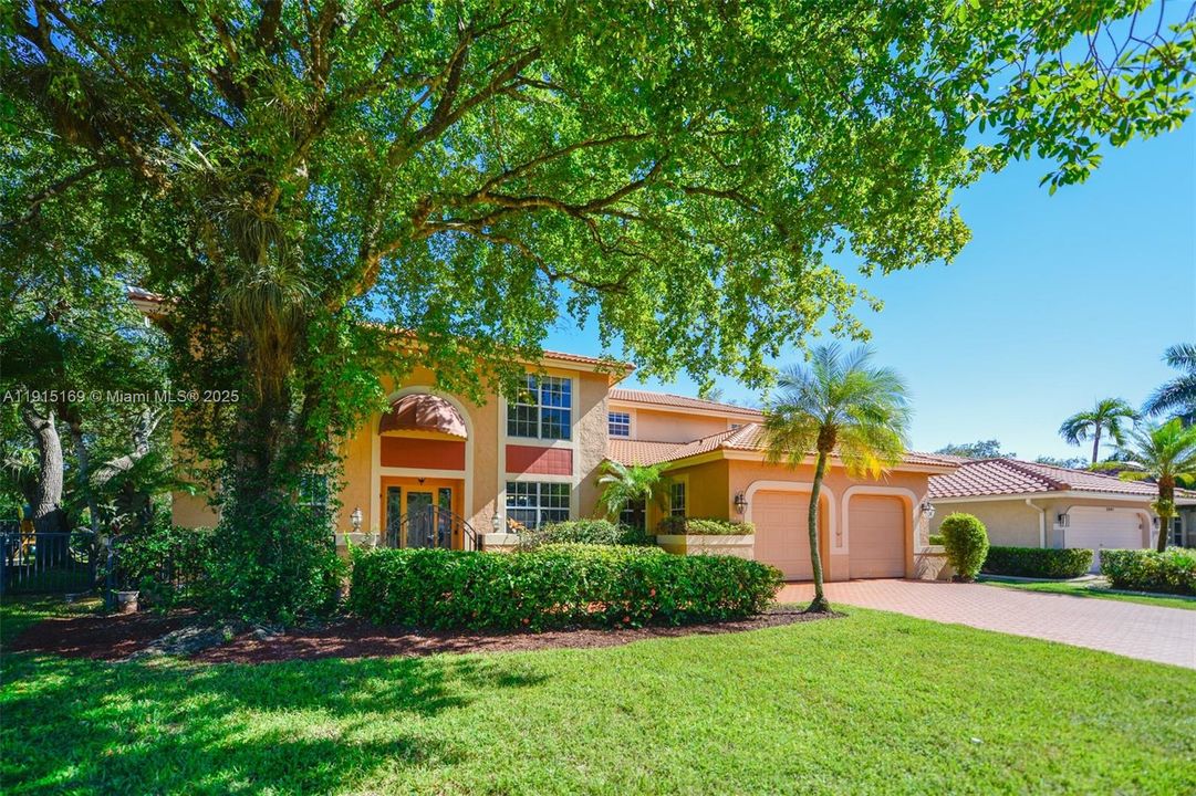 En Venta: $850,000 (5 camas, 3 baños, 2879 Pies cuadrados)