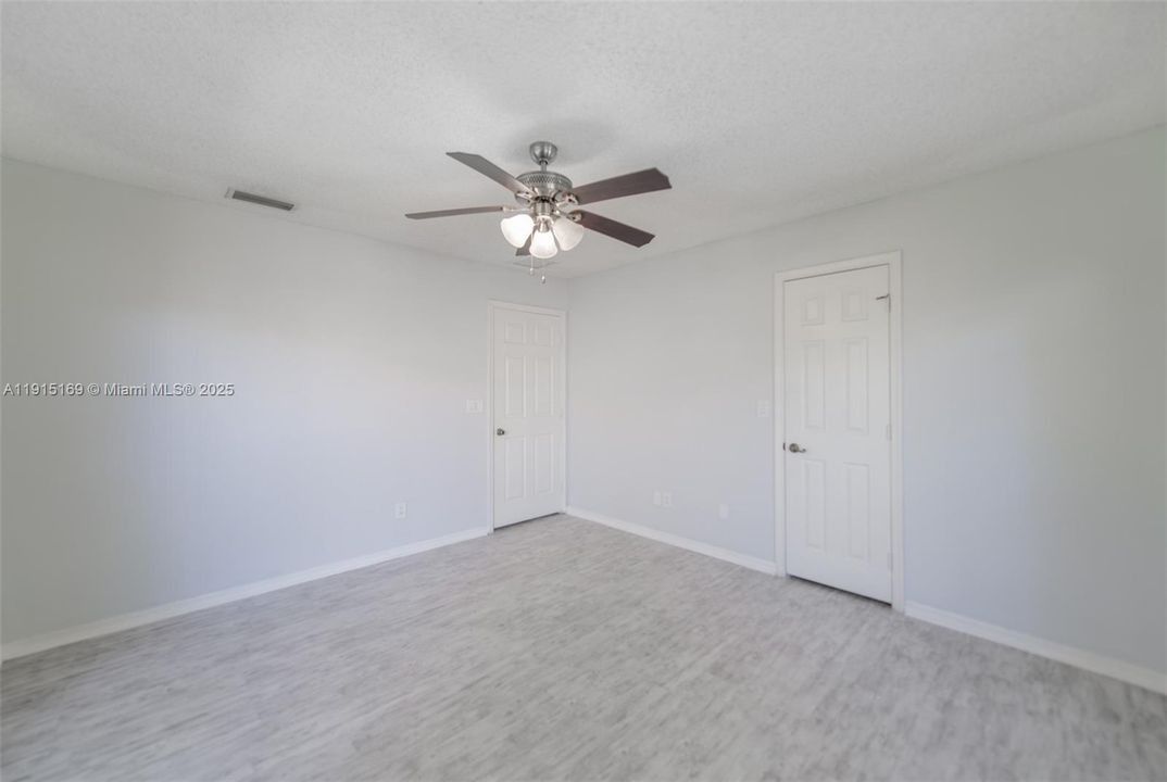 En Venta: $850,000 (5 camas, 3 baños, 2879 Pies cuadrados)