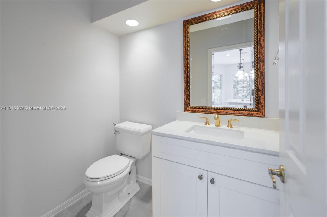 En Venta: $850,000 (5 camas, 3 baños, 2879 Pies cuadrados)