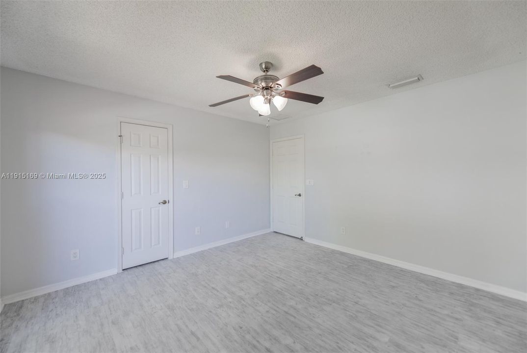 En Venta: $850,000 (5 camas, 3 baños, 2879 Pies cuadrados)