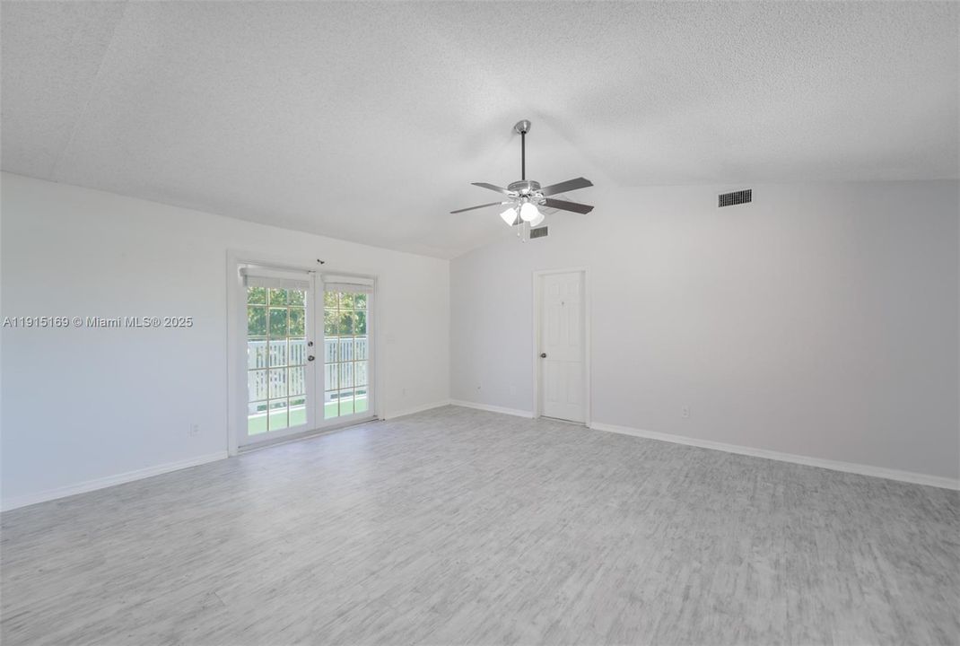 En Venta: $850,000 (5 camas, 3 baños, 2879 Pies cuadrados)