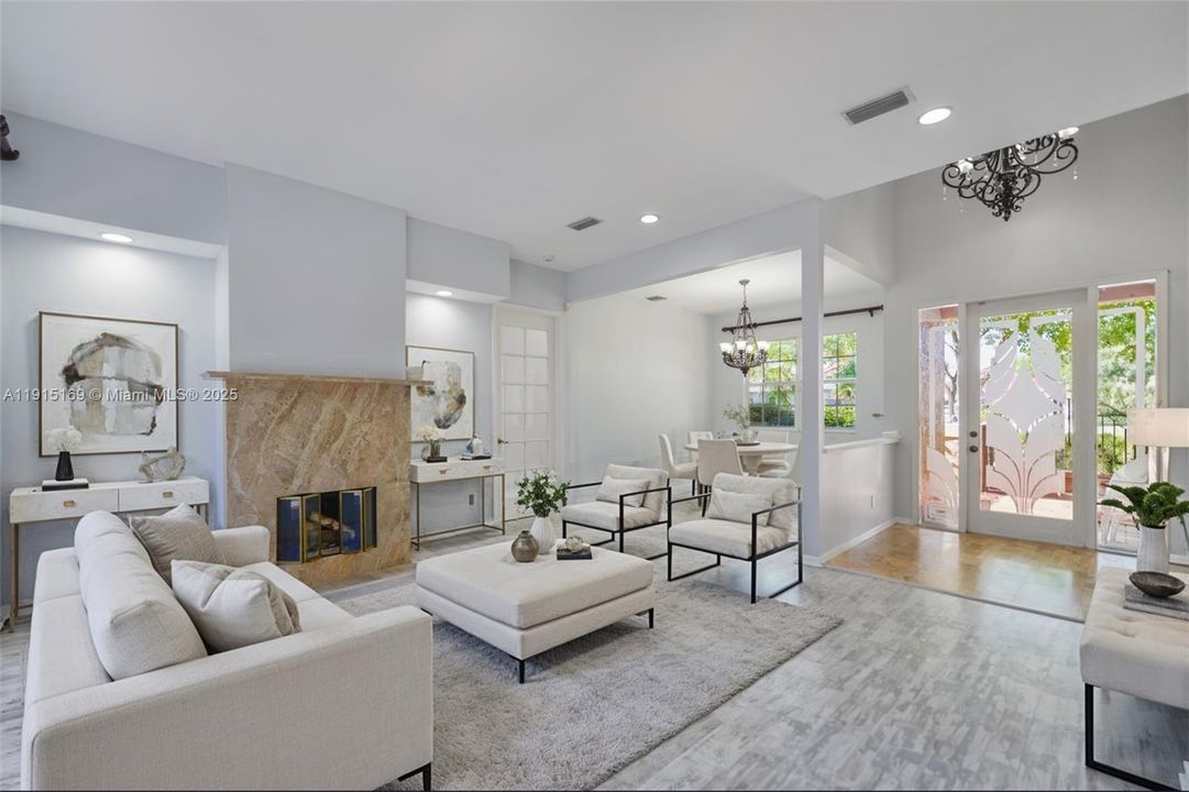 En Venta: $850,000 (5 camas, 3 baños, 2879 Pies cuadrados)