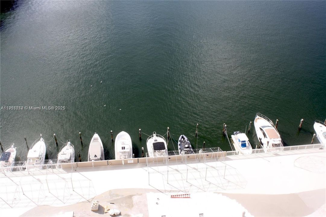 待售: $455,000 (2 贝兹, 2 浴室, 1087 平方英尺)