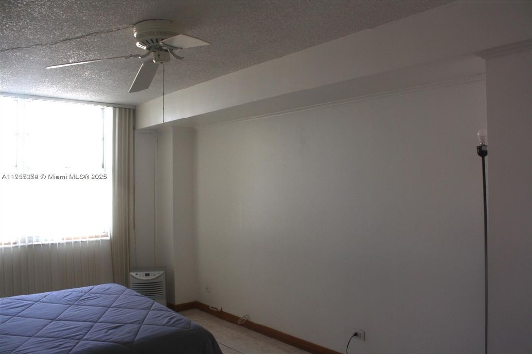 待售: $455,000 (2 贝兹, 2 浴室, 1087 平方英尺)