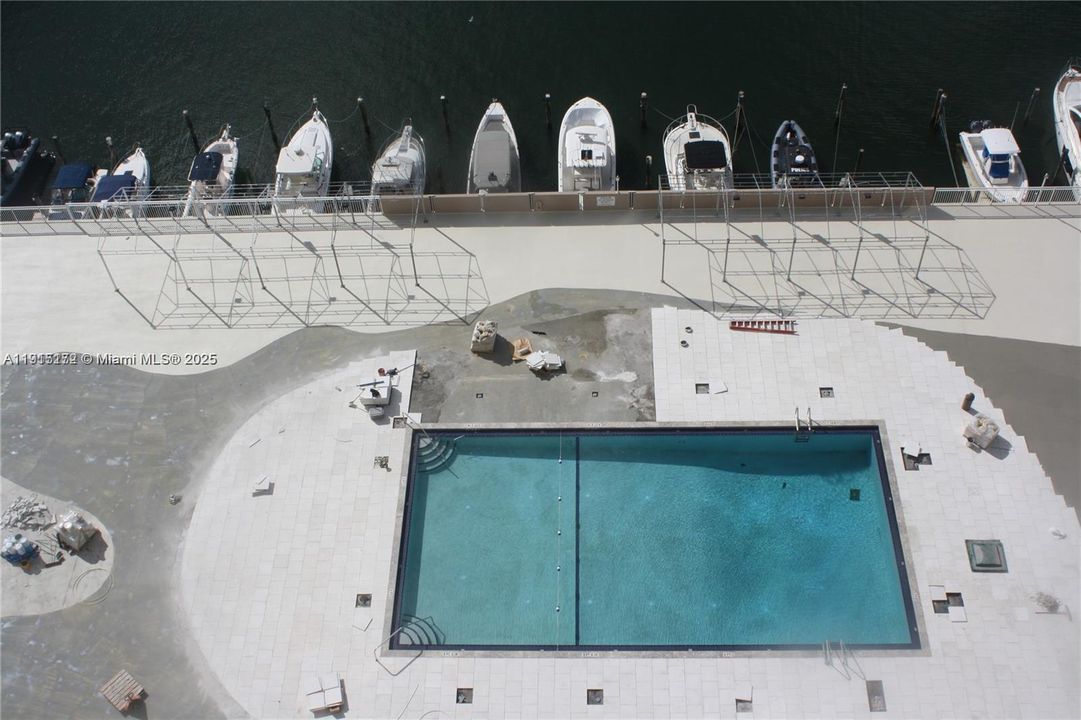 待售: $455,000 (2 贝兹, 2 浴室, 1087 平方英尺)