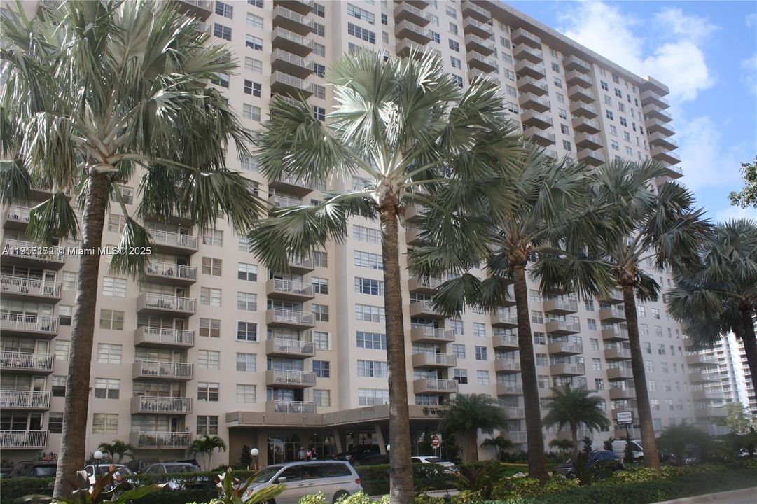 待售: $455,000 (2 贝兹, 2 浴室, 1087 平方英尺)