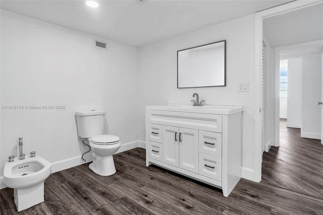 For Sale: $786,000 (4 beds, 2 baths, 1734 Square Feet)