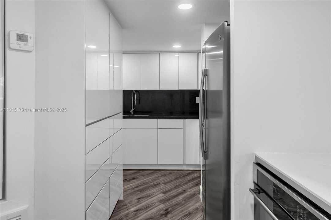 For Sale: $786,000 (4 beds, 2 baths, 1734 Square Feet)