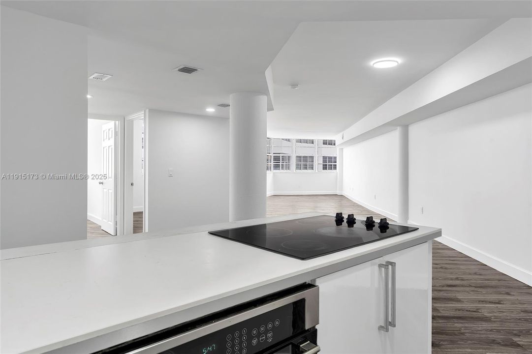 For Sale: $786,000 (4 beds, 2 baths, 1734 Square Feet)