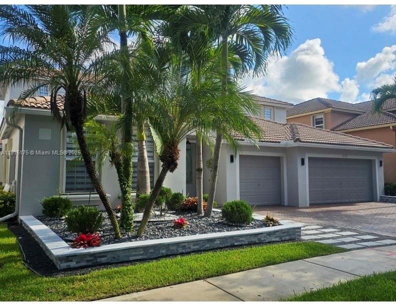 For Sale: $1,170,000 (5 beds, 3 baths, 3171 Square Feet)