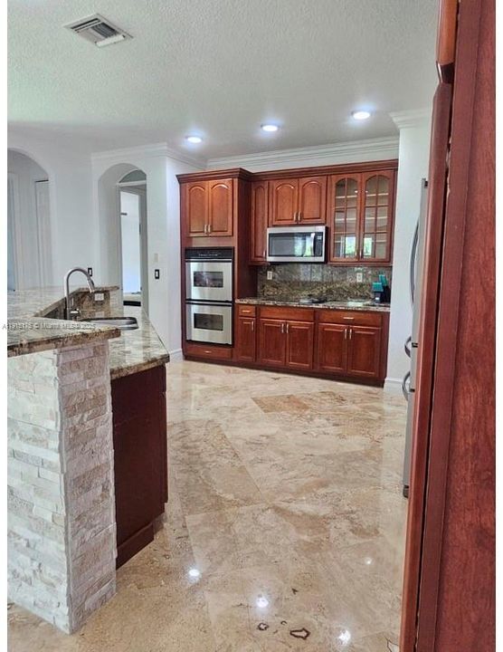 For Sale: $1,170,000 (5 beds, 3 baths, 3171 Square Feet)