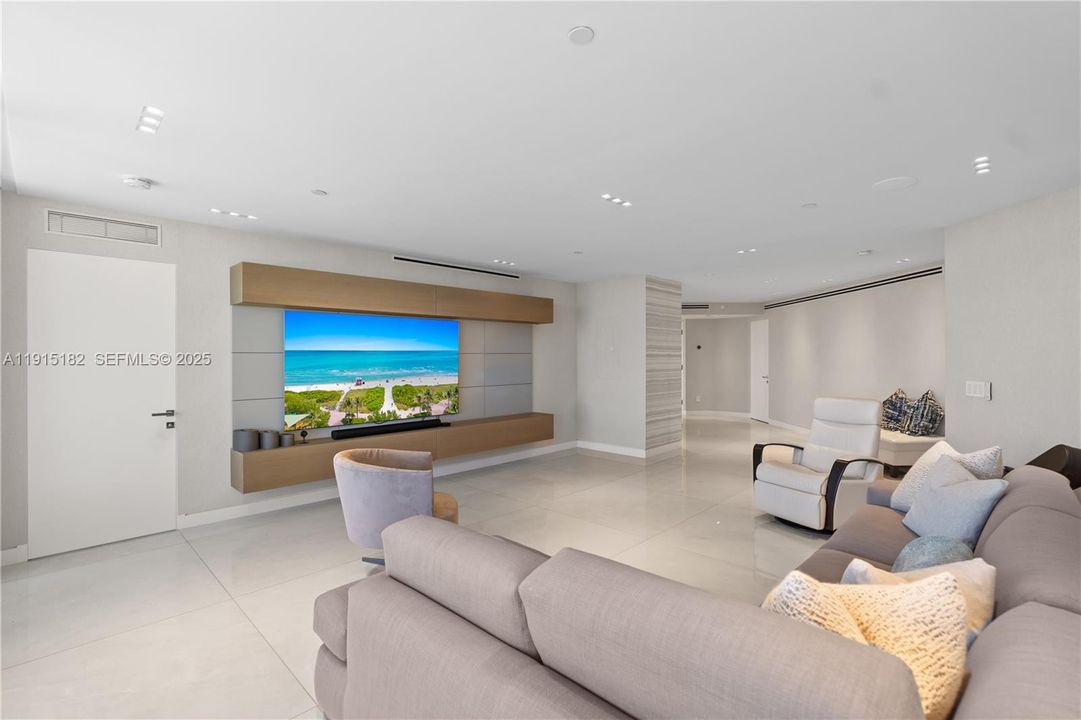 待售: $9,000,000 (5 贝兹, 5 浴室, 3540 平方英尺)