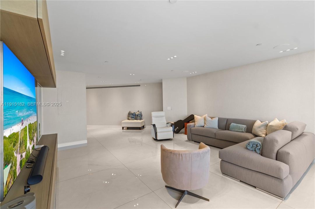 待售: $9,000,000 (5 贝兹, 5 浴室, 3540 平方英尺)