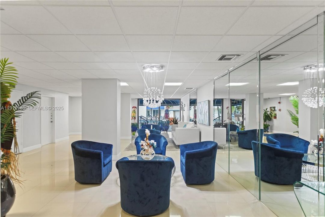 Под контрактом: $269,000 (2 спален, 2 ванн, 1262 Квадратных фут)