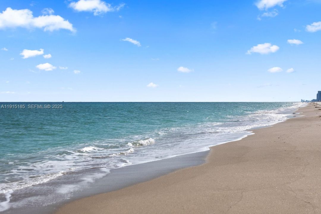 Под контрактом: $269,000 (2 спален, 2 ванн, 1262 Квадратных фут)