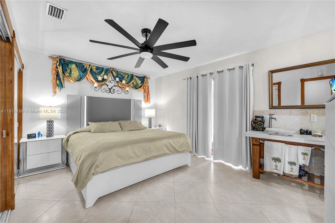 На продажу: $730,000 (3 спален, 2 ванн, 1550 Квадратных фут)