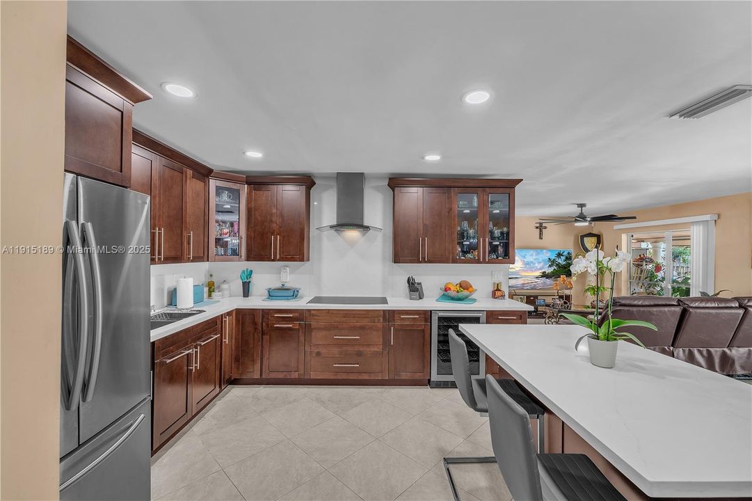 На продажу: $730,000 (3 спален, 2 ванн, 1550 Квадратных фут)