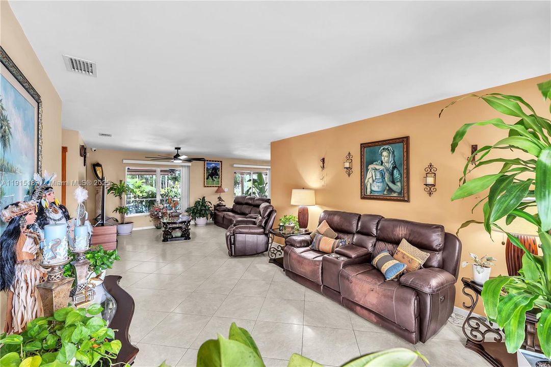 На продажу: $730,000 (3 спален, 2 ванн, 1550 Квадратных фут)