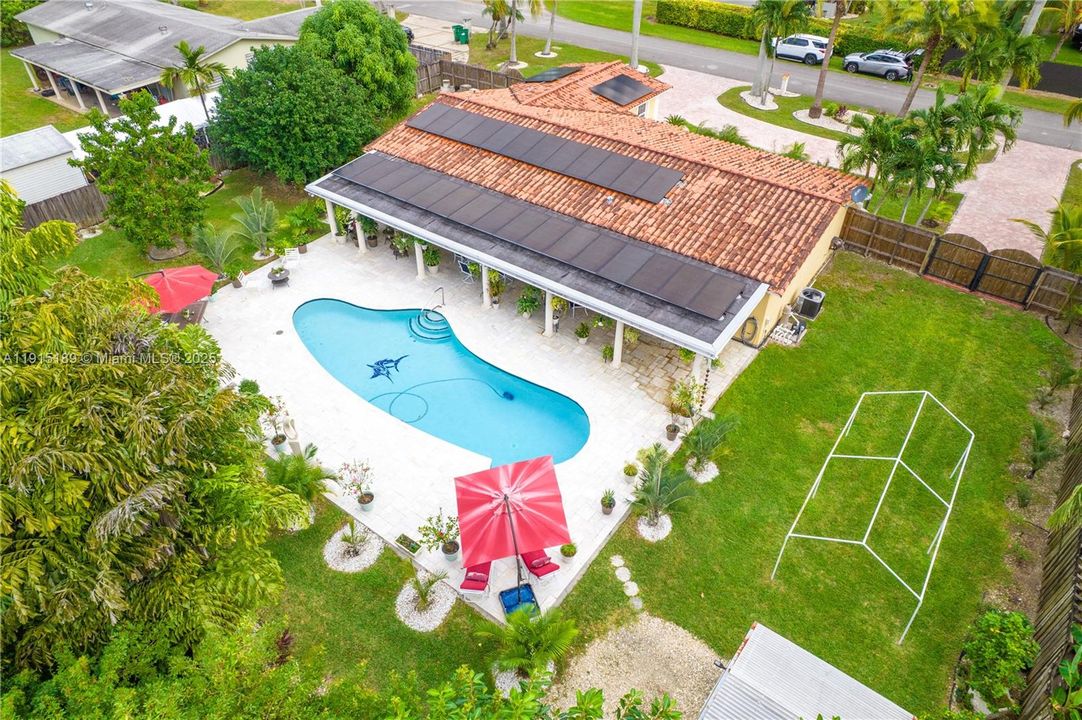 На продажу: $730,000 (3 спален, 2 ванн, 1550 Квадратных фут)