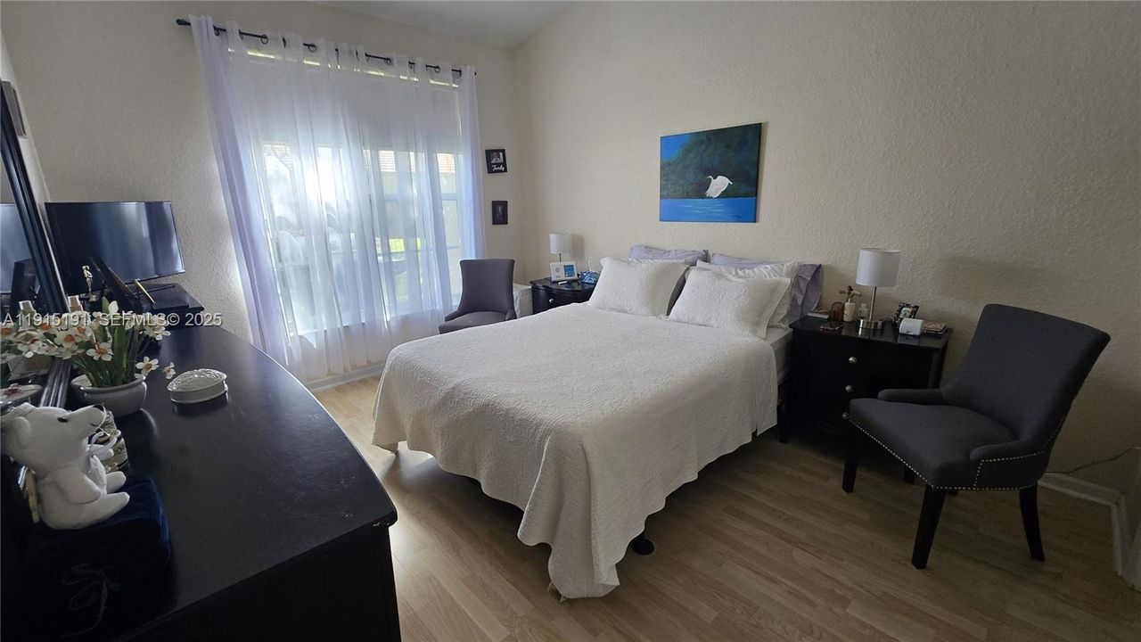 En Venta: $480,000 (3 camas, 2 baños, 1348 Pies cuadrados)