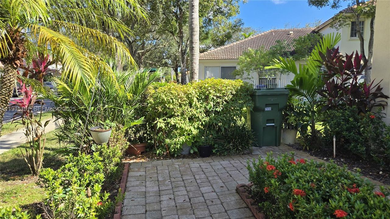 En Venta: $480,000 (3 camas, 2 baños, 1348 Pies cuadrados)