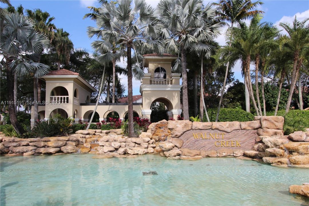 En Venta: $480,000 (3 camas, 2 baños, 1348 Pies cuadrados)