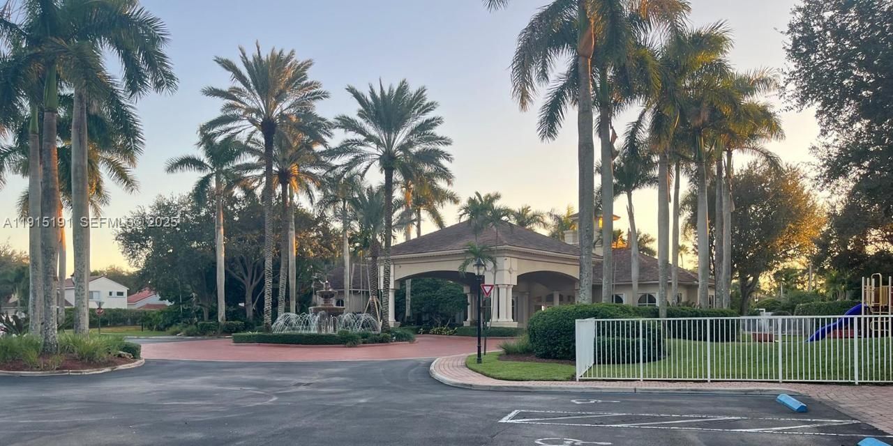 En Venta: $480,000 (3 camas, 2 baños, 1348 Pies cuadrados)