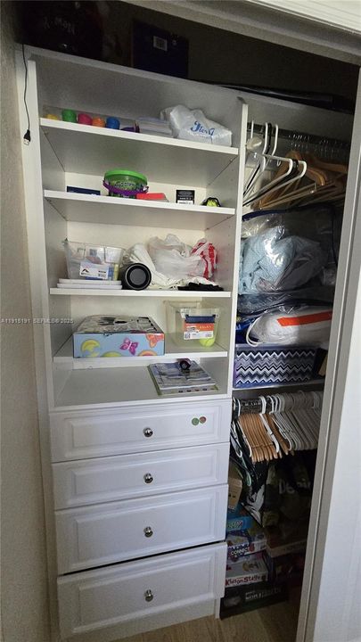 En Venta: $480,000 (3 camas, 2 baños, 1348 Pies cuadrados)