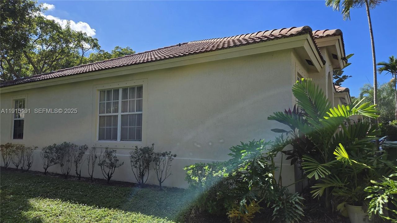 En Venta: $480,000 (3 camas, 2 baños, 1348 Pies cuadrados)