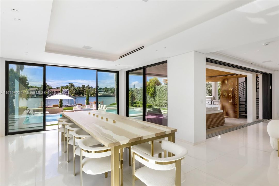 For Sale: $21,999,000 (4 beds, 5 baths, 4866 Square Feet)