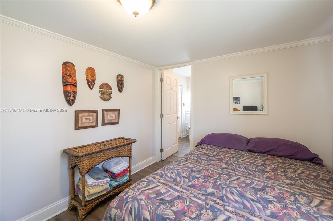 На продажу: $389,900 (3 спален, 1 ванн, 960 Квадратных фут)