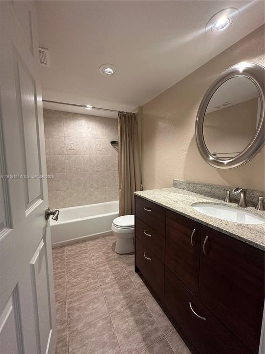 For Rent: $2,500 (3 beds, 2 baths, 1385 Square Feet)