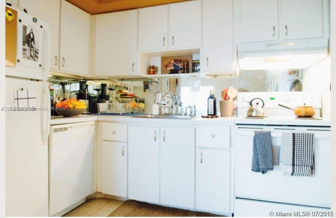 合同活跃: $1,450 (1 贝兹, 1 浴室, 653 平方英尺)