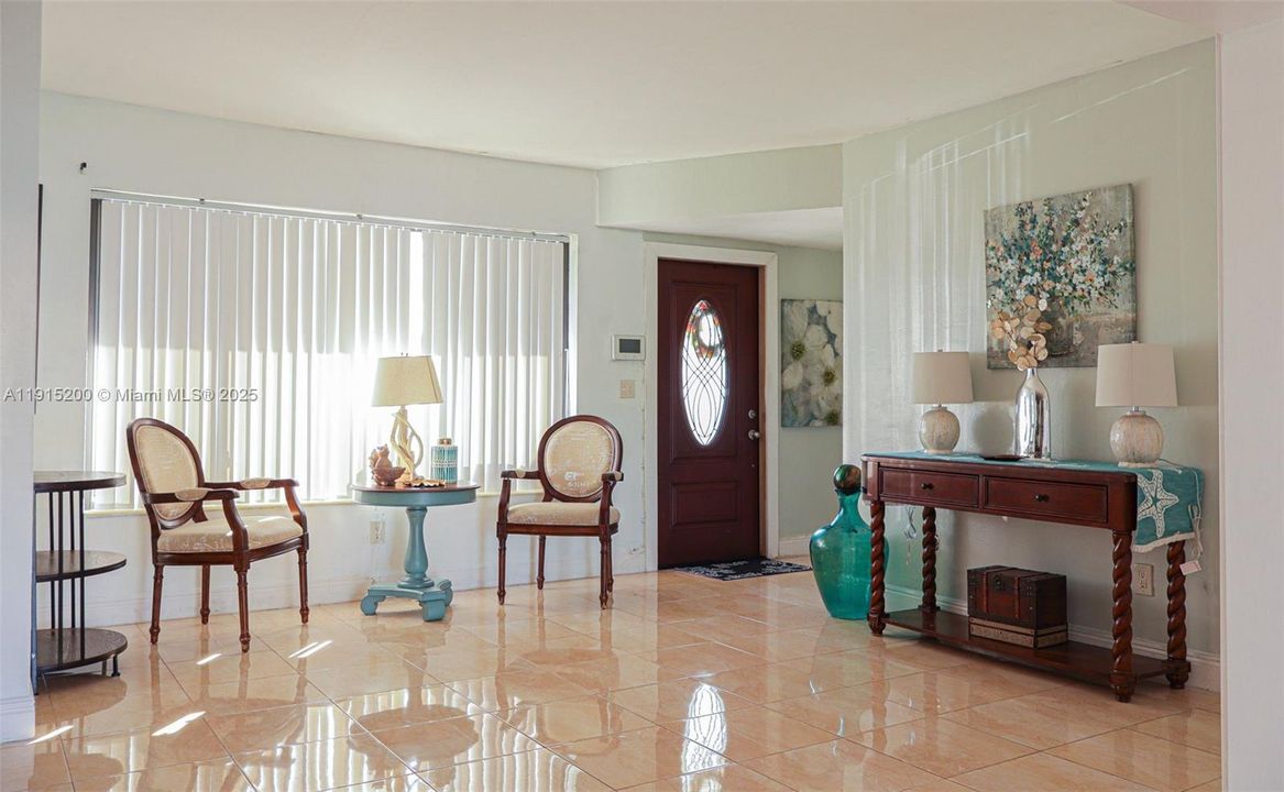 待售: $799,900 (4 贝兹, 3 浴室, 2166 平方英尺)